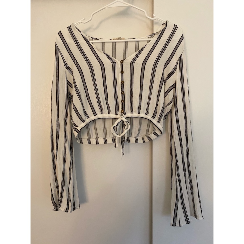 black & white striped buttoned top w bell sleeves